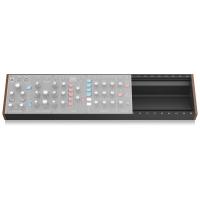 BEHRINGER Kompakt ve Sağlam 104 HP Eurorack Skiff Çantası