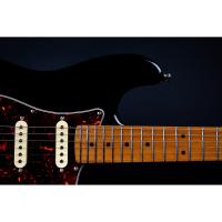 Jet JS-300 BK SSS Elektro Gitar (Black)