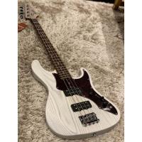 Soloking MJ-1 Custom Bass in Transparent White with Roasted Maple Neck Soloking MJ-1 Custom Bass in Transparent White with Roasted Maple Neck